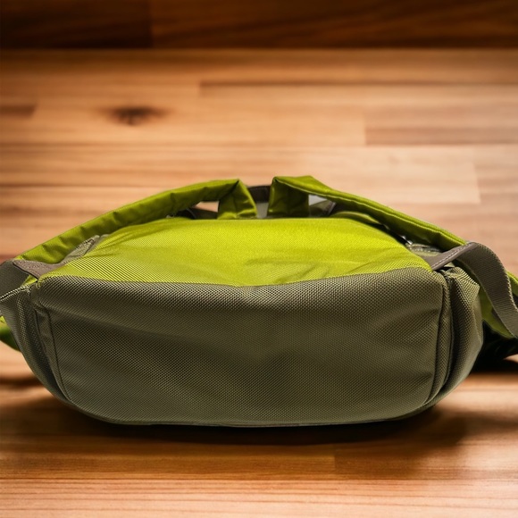 Fossil NWOT Buckner Rucksack Laptop Backpack in Green and Brown - Picture 7 of 16